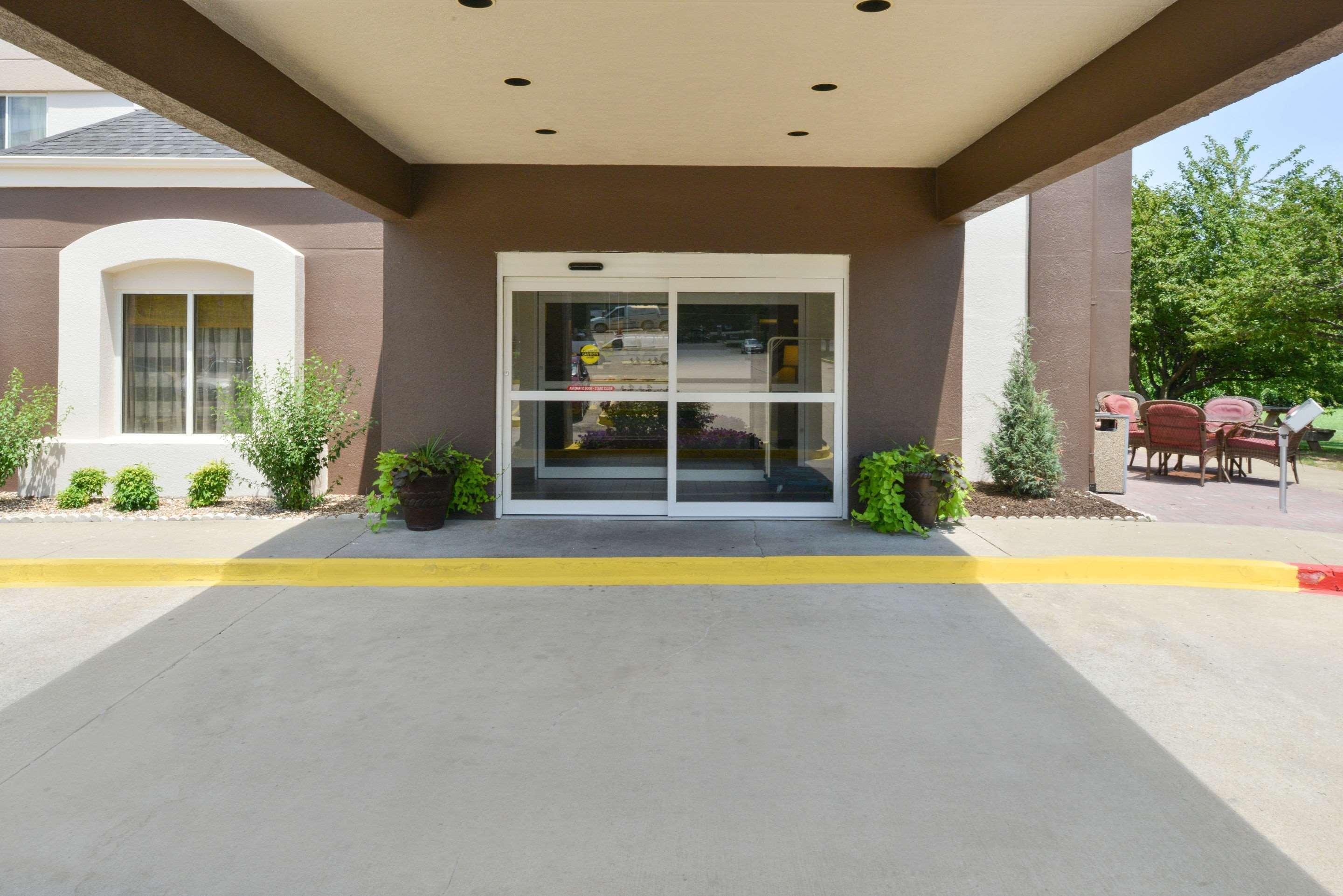 Sleep Inn Fayetteville North Екстериор снимка